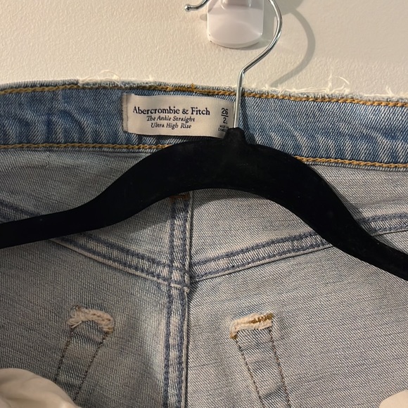 Abercrombie jeans - Picture 3 of 5